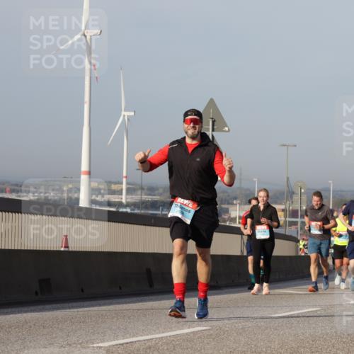 03.10.2026 - Köhlbrandbrückenlauf Yannick Fuchs http://msf.ph/oto/10777739 03.10.2026 09:44:19 Position 2  meine-sportfotos.de