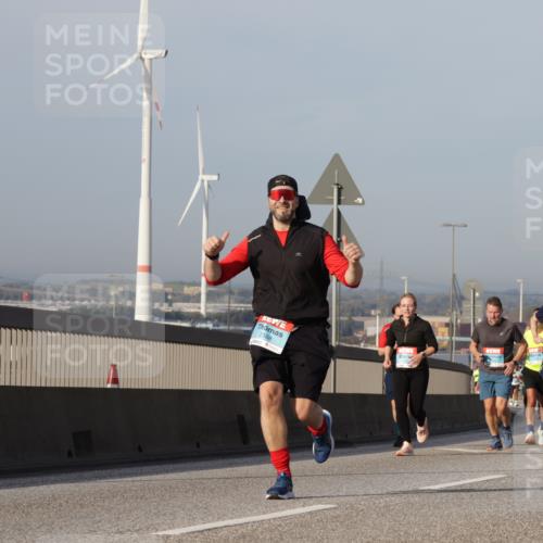 03.10.2026 - Köhlbrandbrückenlauf Yannick Fuchs http://msf.ph/oto/10777742 03.10.2026 09:44:19 Position 2 2588 meine-sportfotos.de