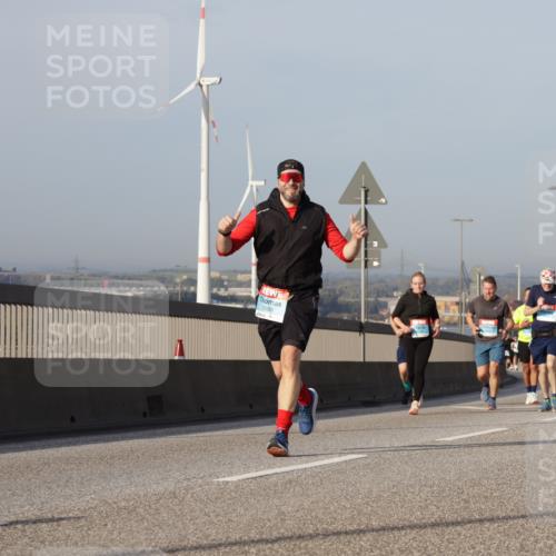 03.10.2026 - Köhlbrandbrückenlauf Yannick Fuchs http://msf.ph/oto/10777749 03.10.2026 09:44:19 Position 2 2588 meine-sportfotos.de