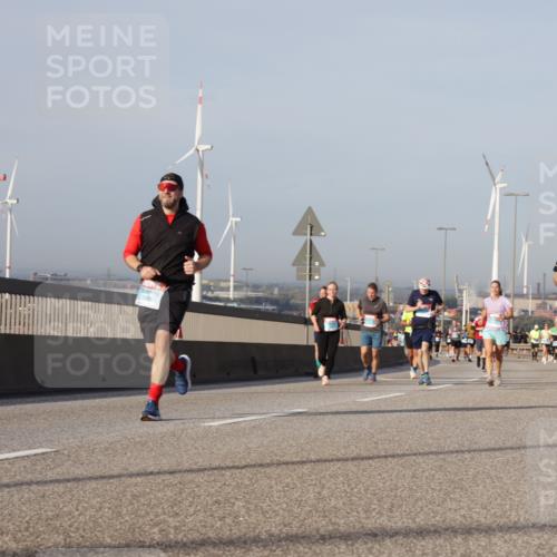 03.10.2026 - Köhlbrandbrückenlauf Yannick Fuchs http://msf.ph/oto/10777766 03.10.2026 09:44:20 Position 2  meine-sportfotos.de