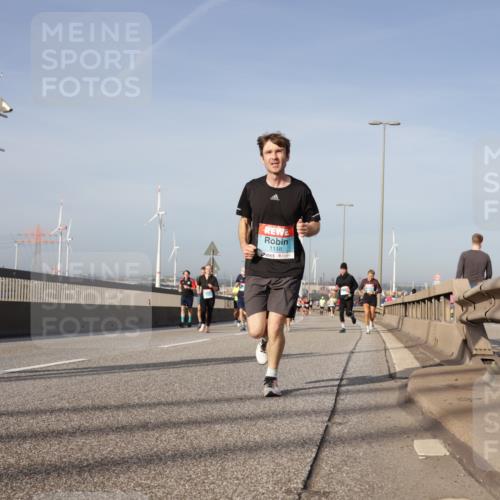 03.10.2026 - Köhlbrandbrückenlauf Yannick Fuchs http://msf.ph/oto/10777785 03.10.2026 09:44:22 Position 2  meine-sportfotos.de