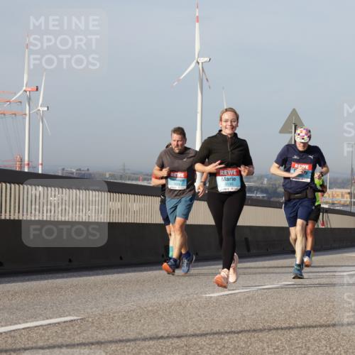 03.10.2026 - Köhlbrandbrückenlauf Yannick Fuchs http://msf.ph/oto/10777804 03.10.2026 09:44:24 Position 2 3130, 2609 meine-sportfotos.de