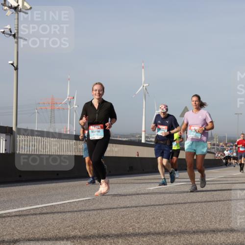 03.10.2026 - Köhlbrandbrückenlauf Yannick Fuchs http://msf.ph/oto/10777826 03.10.2026 09:44:26 Position 2 3130 meine-sportfotos.de