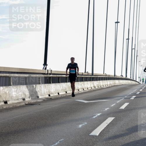 03.10.2026 - Köhlbrandbrückenlauf Yannick Fuchs http://msf.ph/oto/10777832 03.10.2026 09:21:55 Position 1  meine-sportfotos.de