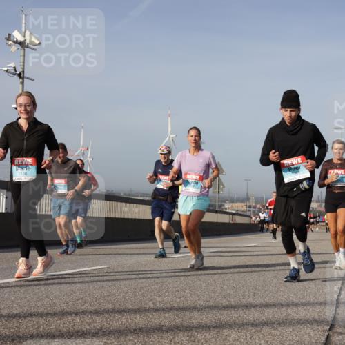 03.10.2026 - Köhlbrandbrückenlauf Yannick Fuchs http://msf.ph/oto/10777835 03.10.2026 09:44:26 Position 2 3130, 1304 meine-sportfotos.de
