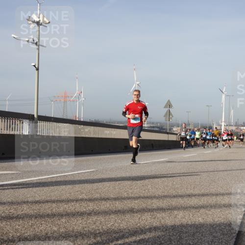 03.10.2026 - Köhlbrandbrückenlauf Yannick Fuchs http://msf.ph/oto/10777903 03.10.2026 09:44:31 Position 2  meine-sportfotos.de
