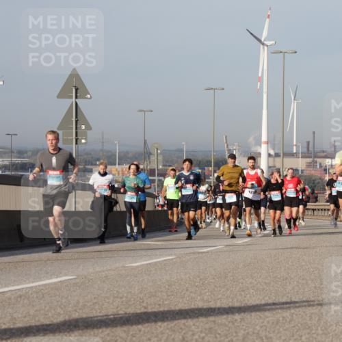 03.10.2026 - Köhlbrandbrückenlauf Yannick Fuchs http://msf.ph/oto/10777918 03.10.2026 09:44:33 Position 2 88 meine-sportfotos.de
