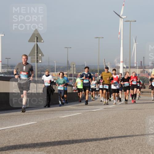 03.10.2026 - Köhlbrandbrückenlauf Yannick Fuchs http://msf.ph/oto/10777923 03.10.2026 09:44:33 Position 2 10 meine-sportfotos.de