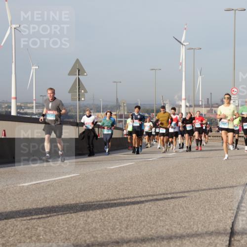 03.10.2026 - Köhlbrandbrückenlauf Yannick Fuchs http://msf.ph/oto/10777930 03.10.2026 09:44:34 Position 2 500 meine-sportfotos.de