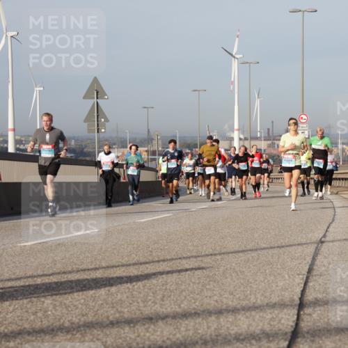03.10.2026 - Köhlbrandbrückenlauf Yannick Fuchs http://msf.ph/oto/10777936 03.10.2026 09:44:34 Position 2 500 meine-sportfotos.de