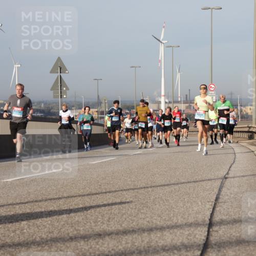 03.10.2026 - Köhlbrandbrückenlauf Yannick Fuchs http://msf.ph/oto/10777939 03.10.2026 09:44:34 Position 2 500 meine-sportfotos.de