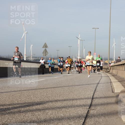 03.10.2026 - Köhlbrandbrückenlauf Yannick Fuchs http://msf.ph/oto/10777948 03.10.2026 09:44:35 Position 2  meine-sportfotos.de