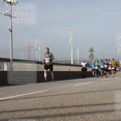 03.10.2026 - Köhlbrandbrückenlauf Yannick Fuchs http://msf.ph/oto/10777957 03.10.2026 09:44:36 Position 2  meine-sportfotos.de