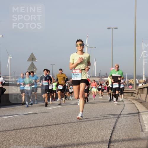 03.10.2026 - Köhlbrandbrückenlauf Yannick Fuchs http://msf.ph/oto/10777973 03.10.2026 09:44:37 Position 2 1404 meine-sportfotos.de