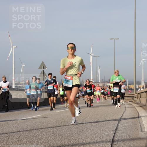 03.10.2026 - Köhlbrandbrückenlauf Yannick Fuchs http://msf.ph/oto/10777983 03.10.2026 09:44:38 Position 2 1404 meine-sportfotos.de