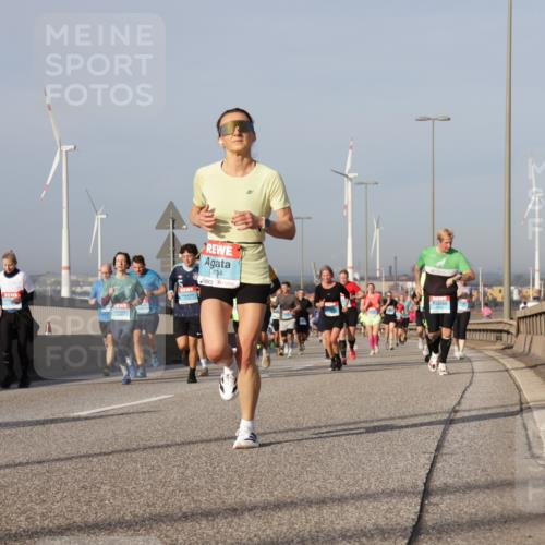 03.10.2026 - Köhlbrandbrückenlauf Yannick Fuchs http://msf.ph/oto/10777988 03.10.2026 09:44:38 Position 2 1404 meine-sportfotos.de
