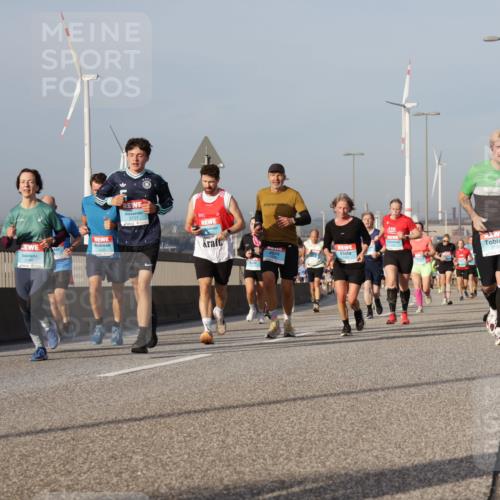 03.10.2026 - Köhlbrandbrückenlauf Yannick Fuchs http://msf.ph/oto/10778001 03.10.2026 09:44:40 Position 2  meine-sportfotos.de