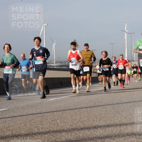 03.10.2026 - Köhlbrandbrückenlauf Yannick Fuchs http://msf.ph/oto/10778013 03.10.2026 09:44:40 Position 2 163, 3721, 2136 meine-sportfotos.de