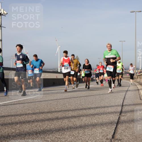 03.10.2026 - Köhlbrandbrückenlauf Yannick Fuchs http://msf.ph/oto/10778026 03.10.2026 09:44:41 Position 2  meine-sportfotos.de