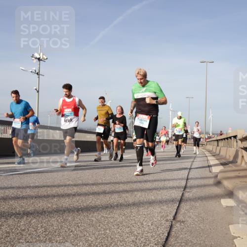 03.10.2026 - Köhlbrandbrückenlauf Yannick Fuchs http://msf.ph/oto/10778045 03.10.2026 09:44:43 Position 2 8 meine-sportfotos.de