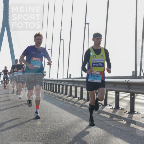 03.10.2026 - Köhlbrandbrückenlauf Yannick Fuchs http://msf.ph/oto/10778065 03.10.2026 09:22:14 Position 1 1129, 1342 meine-sportfotos.de