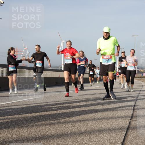 03.10.2026 - Köhlbrandbrückenlauf Yannick Fuchs http://msf.ph/oto/10778077 03.10.2026 09:44:45 Position 2 2081 meine-sportfotos.de