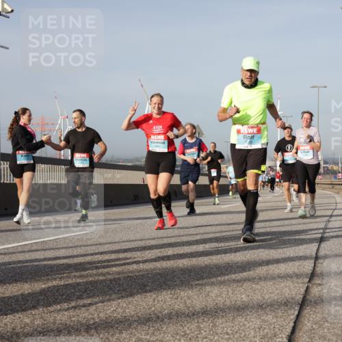 03.10.2026 - Köhlbrandbrückenlauf Yannick Fuchs http://msf.ph/oto/10778081 03.10.2026 09:44:45 Position 2 2081 meine-sportfotos.de
