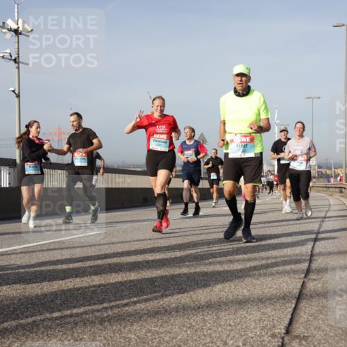 03.10.2026 - Köhlbrandbrückenlauf Yannick Fuchs http://msf.ph/oto/10778084 03.10.2026 09:44:45 Position 2 2081 meine-sportfotos.de
