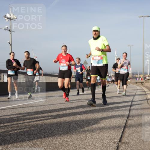 03.10.2026 - Köhlbrandbrückenlauf Yannick Fuchs http://msf.ph/oto/10778087 03.10.2026 09:44:45 Position 2 2081, 1550 meine-sportfotos.de