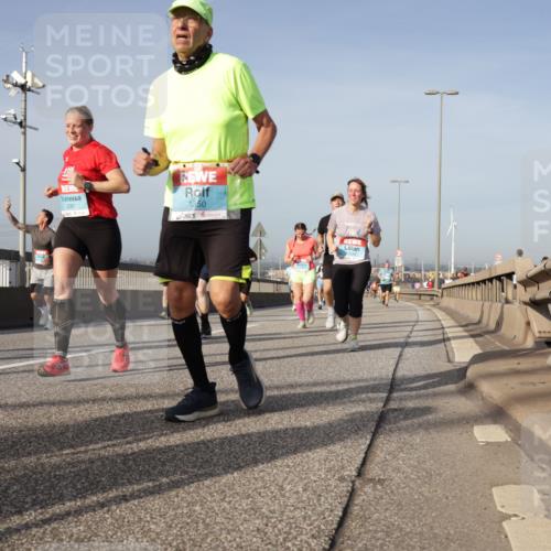 03.10.2026 - Köhlbrandbrückenlauf Yannick Fuchs http://msf.ph/oto/10778101 03.10.2026 09:44:46 Position 2  meine-sportfotos.de