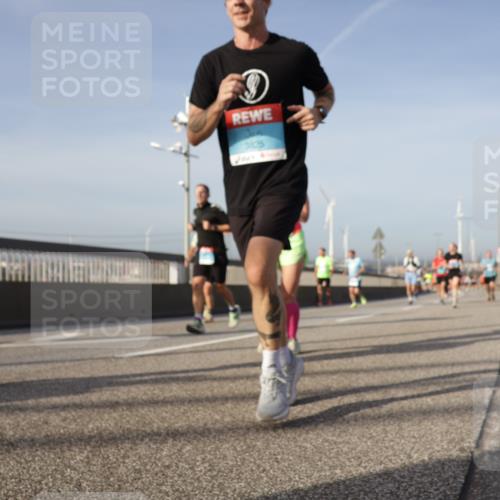 03.10.2026 - Köhlbrandbrückenlauf Yannick Fuchs http://msf.ph/oto/10778148 03.10.2026 09:44:49 Position 2  meine-sportfotos.de
