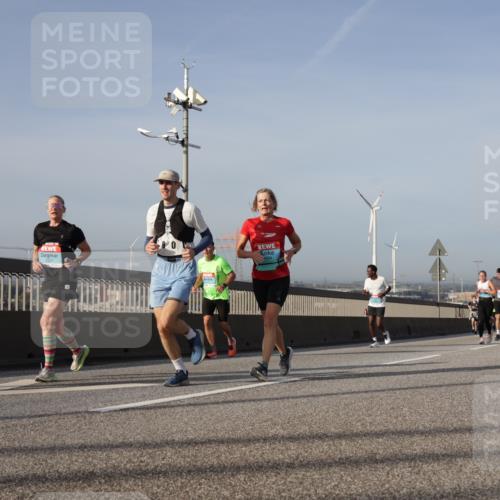 03.10.2026 - Köhlbrandbrückenlauf Yannick Fuchs http://msf.ph/oto/10778210 03.10.2026 09:44:54 Position 2  meine-sportfotos.de