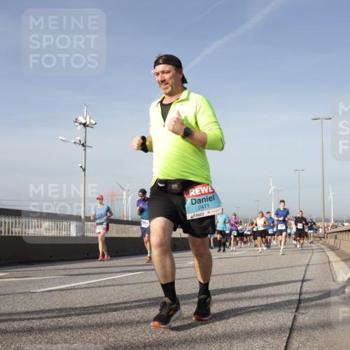 03.10.2026 - Köhlbrandbrückenlauf Yannick Fuchs http://msf.ph/oto/10778322 03.10.2026 09:45:07 Position 2 2471, 8 meine-sportfotos.de