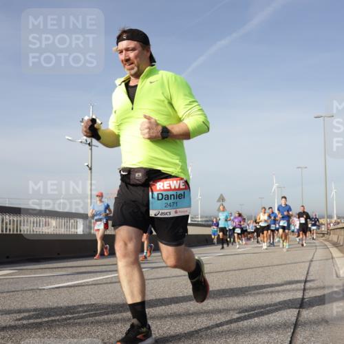 03.10.2026 - Köhlbrandbrückenlauf Yannick Fuchs http://msf.ph/oto/10778324 03.10.2026 09:45:08 Position 2 2471 meine-sportfotos.de