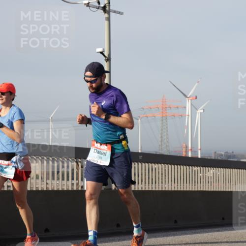 03.10.2026 - Köhlbrandbrückenlauf Yannick Fuchs http://msf.ph/oto/10778329 03.10.2026 09:45:09 Position 2 2709, 2566 meine-sportfotos.de
