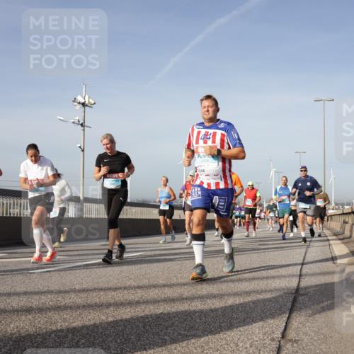 03.10.2026 - Köhlbrandbrückenlauf Yannick Fuchs http://msf.ph/oto/10778431 03.10.2026 09:45:16 Position 2 44 meine-sportfotos.de