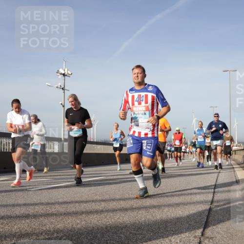 03.10.2026 - Köhlbrandbrückenlauf Yannick Fuchs http://msf.ph/oto/10778434 03.10.2026 09:45:16 Position 2 1441, 8336 meine-sportfotos.de