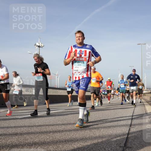 03.10.2026 - Köhlbrandbrückenlauf Yannick Fuchs http://msf.ph/oto/10778437 03.10.2026 09:45:16 Position 2 44, 3336 meine-sportfotos.de