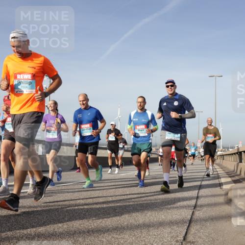 03.10.2026 - Köhlbrandbrückenlauf Yannick Fuchs http://msf.ph/oto/10778458 03.10.2026 09:45:18 Position 2 1504, 247, 1441 meine-sportfotos.de