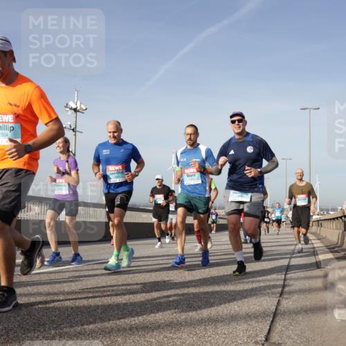 03.10.2026 - Köhlbrandbrückenlauf Yannick Fuchs http://msf.ph/oto/10778461 03.10.2026 09:45:18 Position 2 1504, 1441, 1440, 1883 meine-sportfotos.de