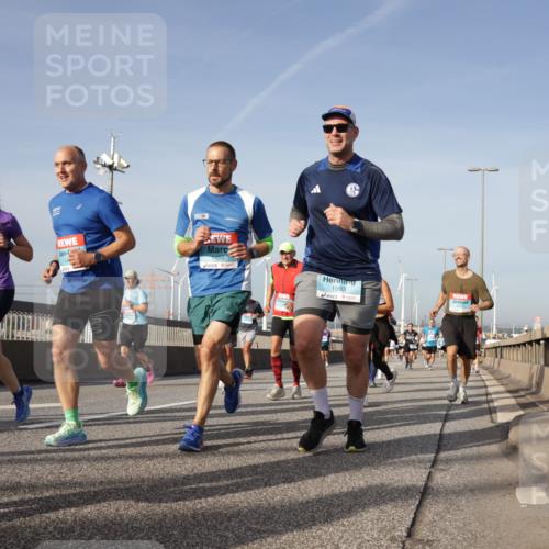 03.10.2026 - Köhlbrandbrückenlauf Yannick Fuchs http://msf.ph/oto/10778470 03.10.2026 09:45:19 Position 2 1440, 1455, 1883 meine-sportfotos.de