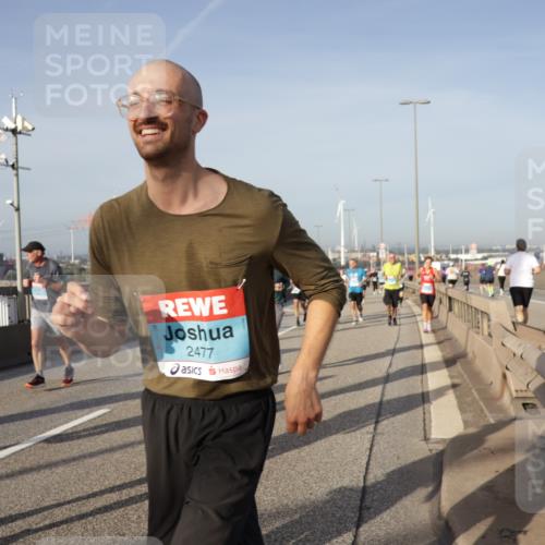 03.10.2026 - Köhlbrandbrückenlauf Yannick Fuchs http://msf.ph/oto/10778499 03.10.2026 09:45:21 Position 2 2477, 8 meine-sportfotos.de