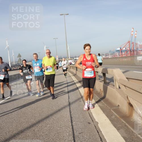 03.10.2026 - Köhlbrandbrückenlauf Yannick Fuchs http://msf.ph/oto/10778511 03.10.2026 09:45:24 Position 2 2080 meine-sportfotos.de