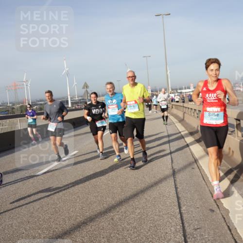 03.10.2026 - Köhlbrandbrückenlauf Yannick Fuchs http://msf.ph/oto/10778514 03.10.2026 09:45:24 Position 2 2080 meine-sportfotos.de