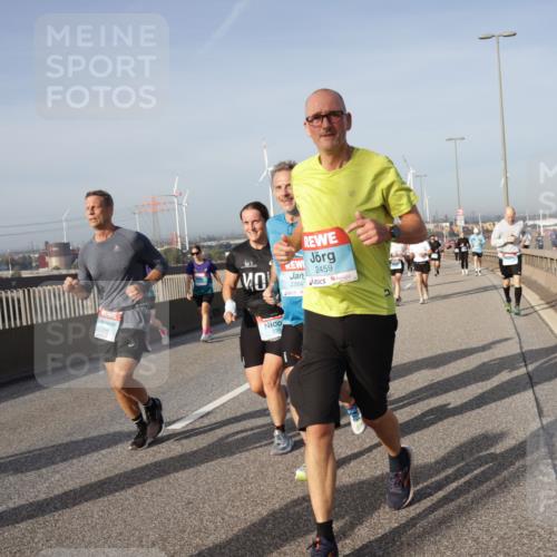 03.10.2026 - Köhlbrandbrückenlauf Yannick Fuchs http://msf.ph/oto/10778529 03.10.2026 09:45:24 Position 2 2459, 2284 meine-sportfotos.de