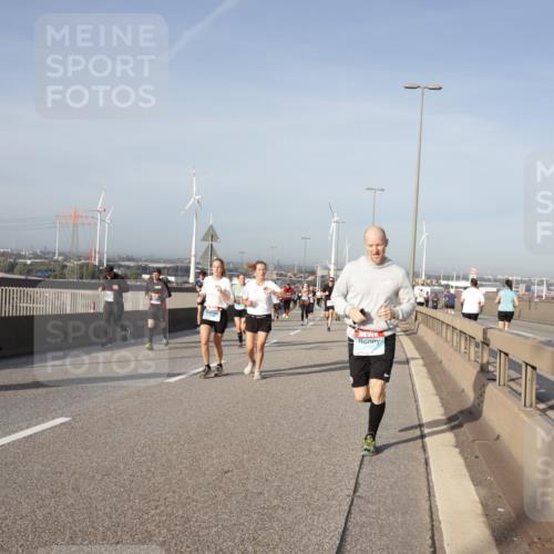 03.10.2026 - Köhlbrandbrückenlauf Yannick Fuchs http://msf.ph/oto/10778533 03.10.2026 09:45:26 Position 2  meine-sportfotos.de