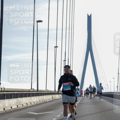 03.10.2026 - Köhlbrandbrückenlauf Yannick Fuchs http://msf.ph/oto/10778539 03.10.2026 09:23:19 Position 1 2099 meine-sportfotos.de