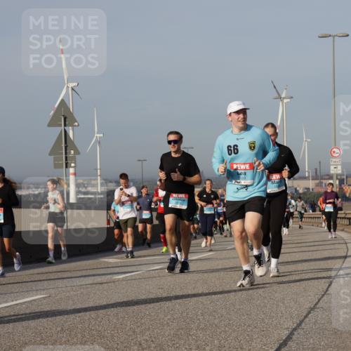 03.10.2026 - Köhlbrandbrückenlauf Yannick Fuchs http://msf.ph/oto/10778542 03.10.2026 09:45:29 Position 2 99, 66 meine-sportfotos.de