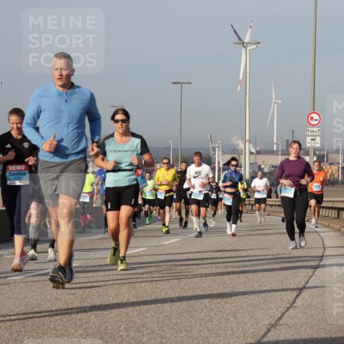 03.10.2026 - Köhlbrandbrückenlauf Yannick Fuchs http://msf.ph/oto/10778580 03.10.2026 09:45:33 Position 2 3093, 1500 meine-sportfotos.de