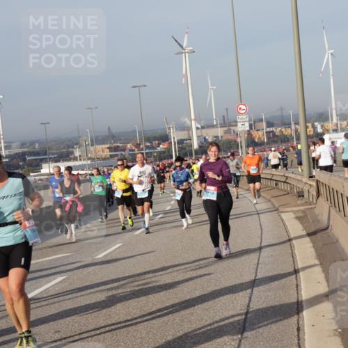 03.10.2026 - Köhlbrandbrückenlauf Yannick Fuchs http://msf.ph/oto/10778597 03.10.2026 09:45:35 Position 2 500, 1 meine-sportfotos.de